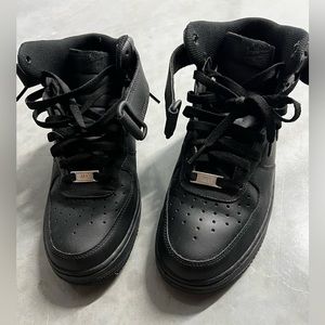 Used Nike men's size 9